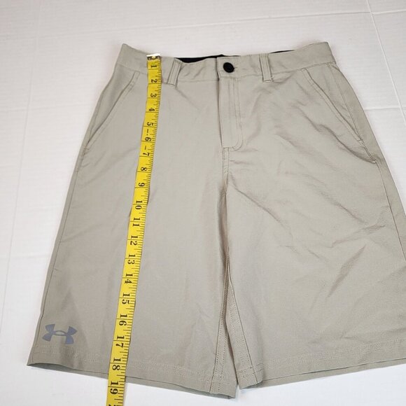 Under Armour boy sz 14 khaki performance shorts golf activewear preppy - Picture 7 of 9